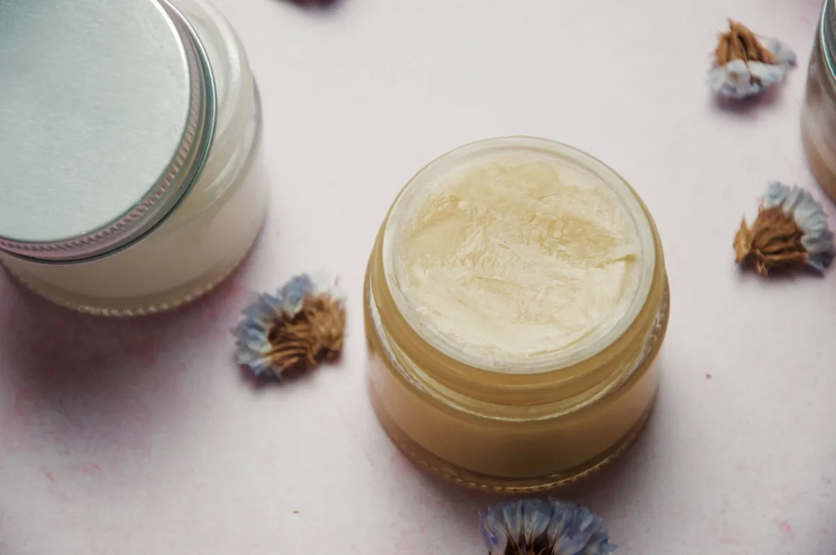 Créez un stick à lèvres et un baume pour le corps