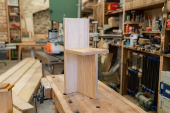 Concevez votre tabouret en bois
