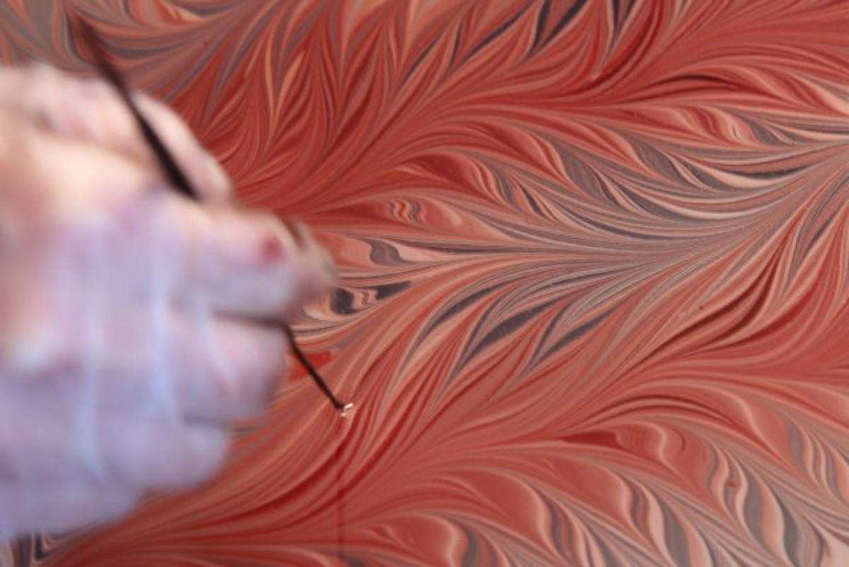 Réalisez vos papiers marbrés