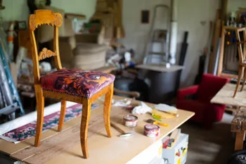 Wecandoo - Restaurez et tapissez une chaise ou un fauteuil - 2J