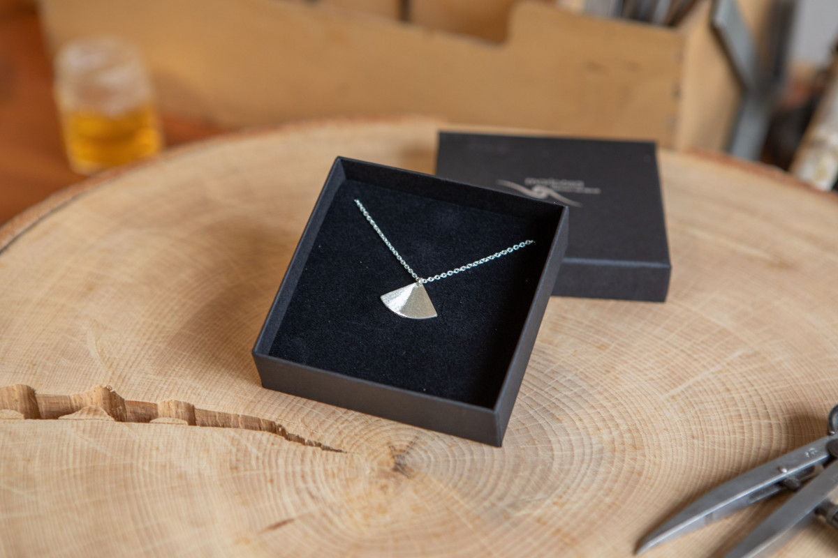 Créez votre pendentif en argent