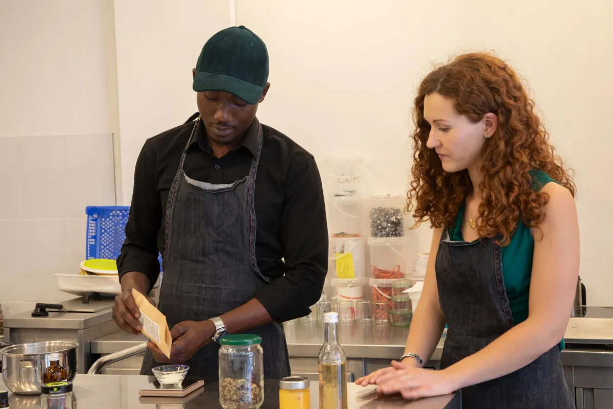 Fabriquez vos cosmétiques à base de plantes sauvages