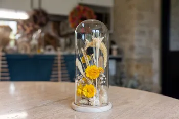 Composez votre cloche de fleurs séchées