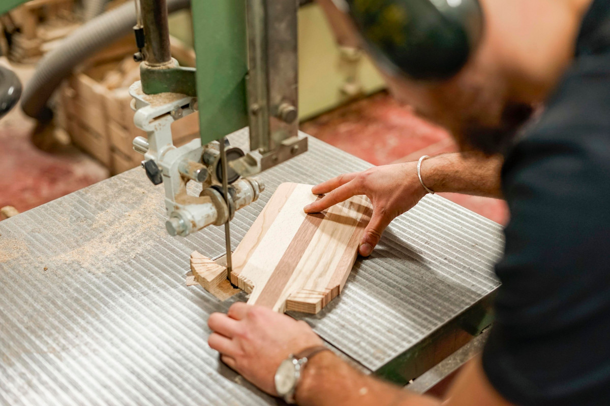 Create your own wooden cutting board