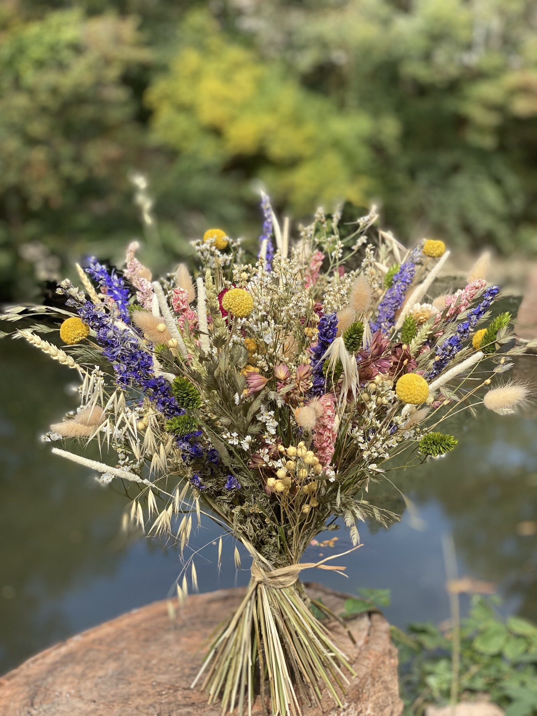 Réalisez votre composition en fleurs séchées