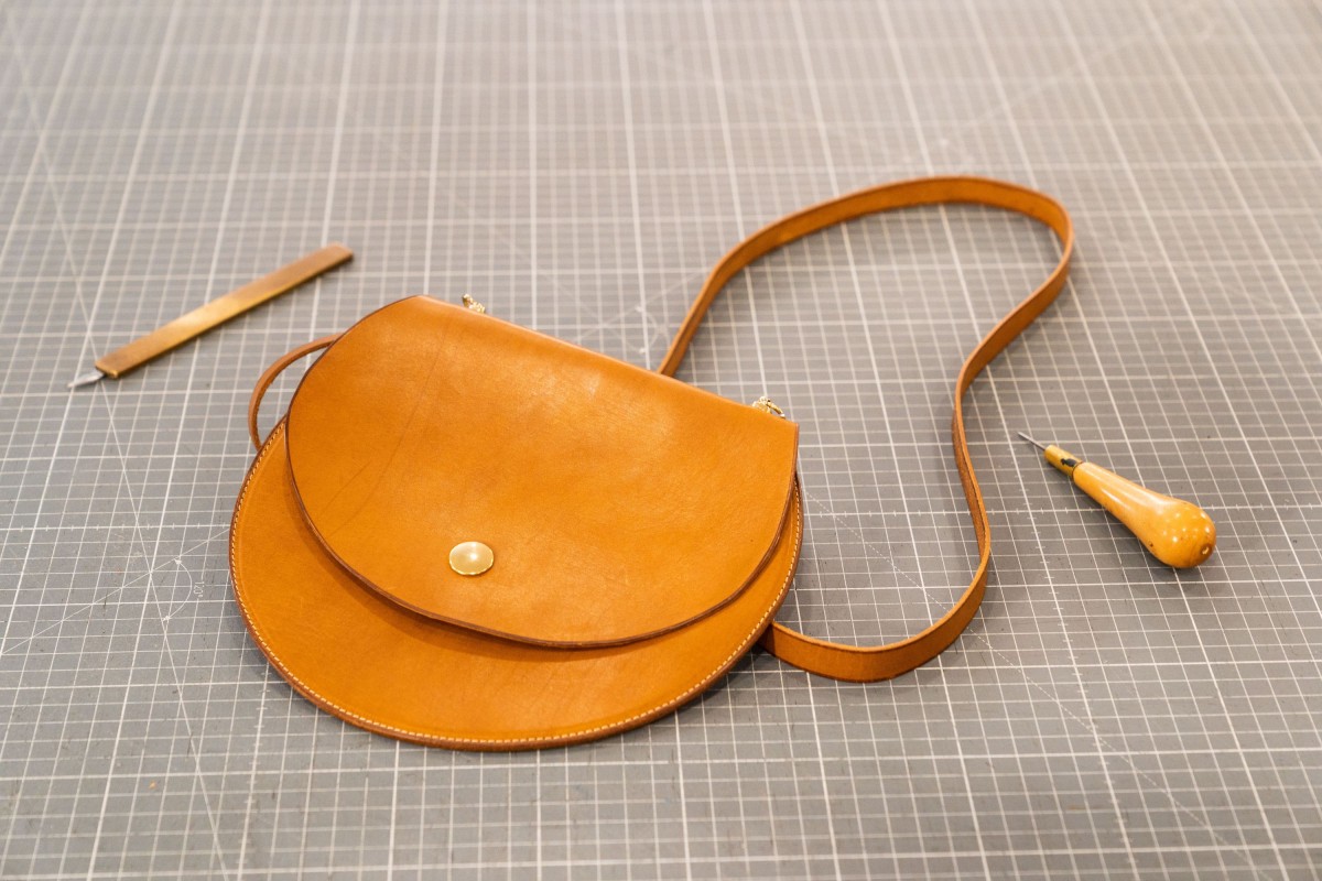 Créez votre sac pochette en cuir