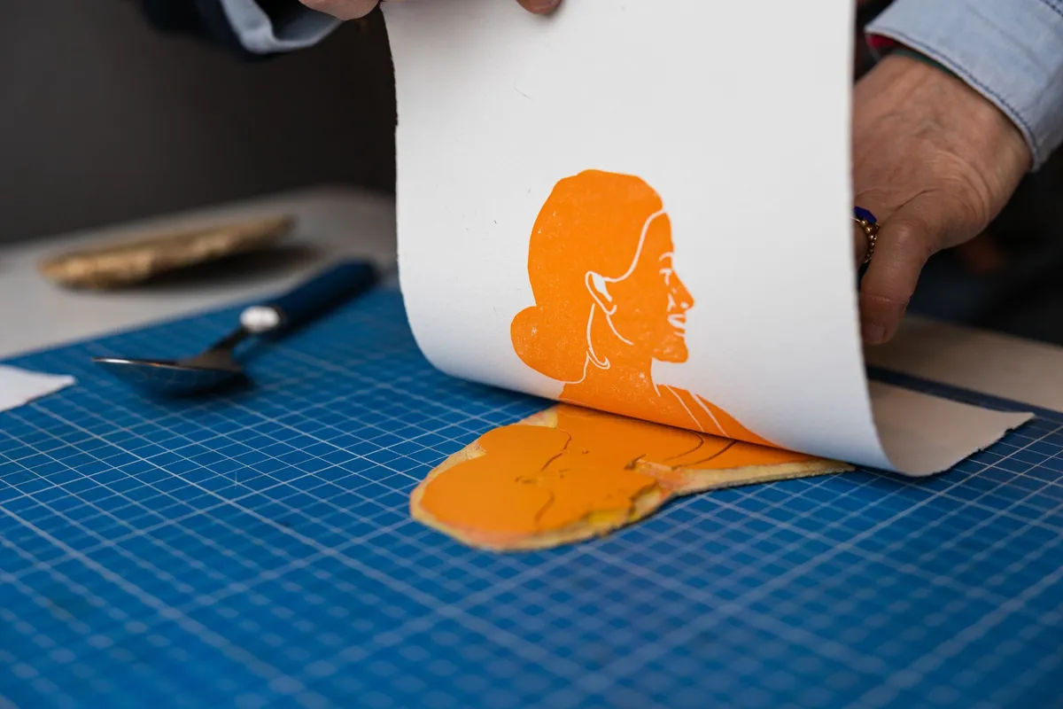 Créez votre carte en linogravure