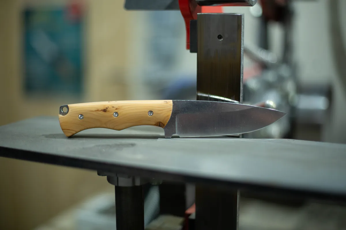 Fabriquez votre couteau droit le temps d'une journée