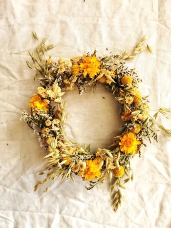 Confectionnez votre couronne de fleurs séchées