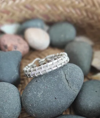 Tissez votre bague en argent