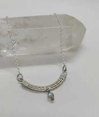 Tissez votre collier en argent