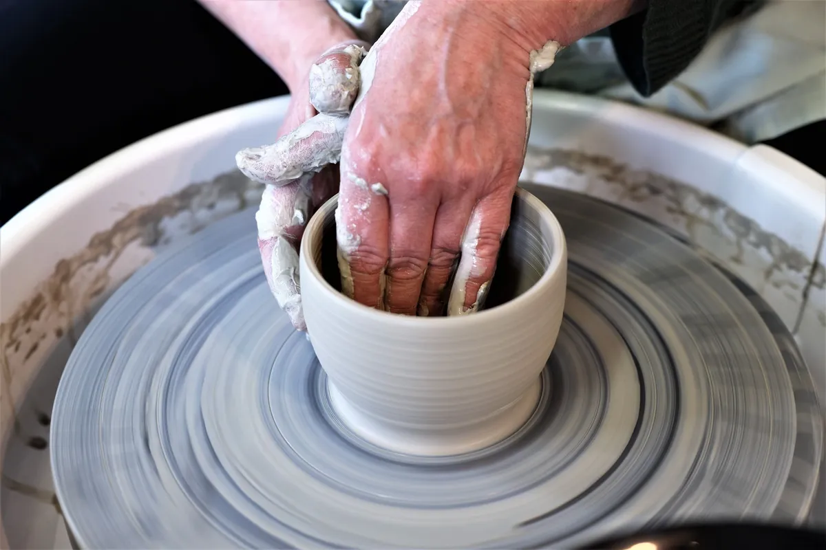 Initiez-vous au tour de céramique