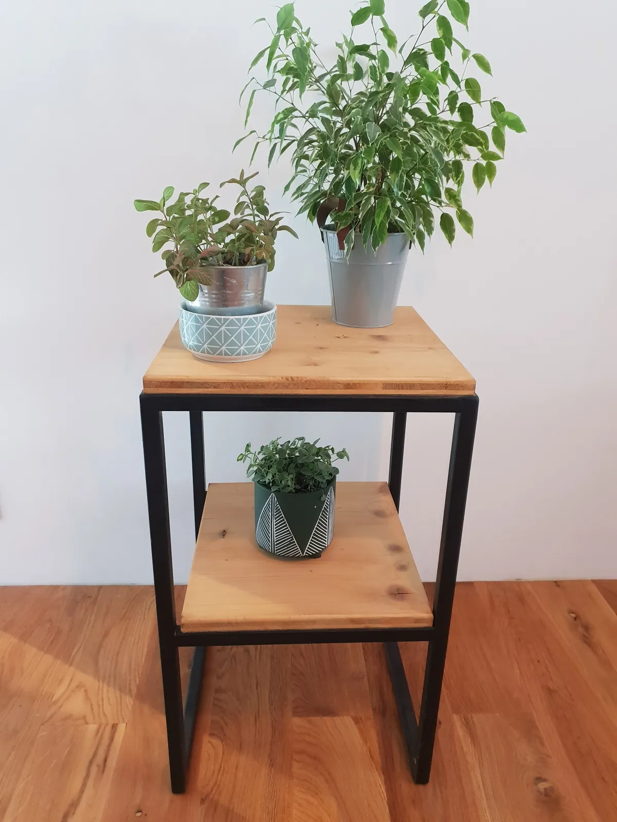 Créez votre petite table en métal et sur une journée