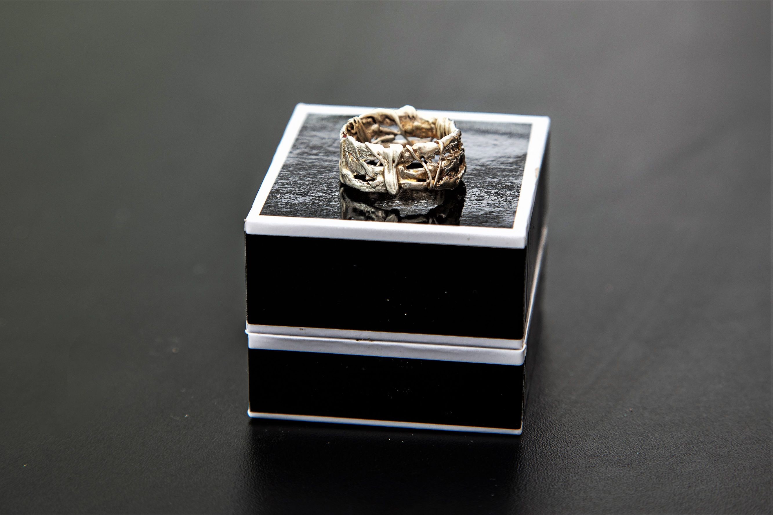 Forgez votre bague en argent