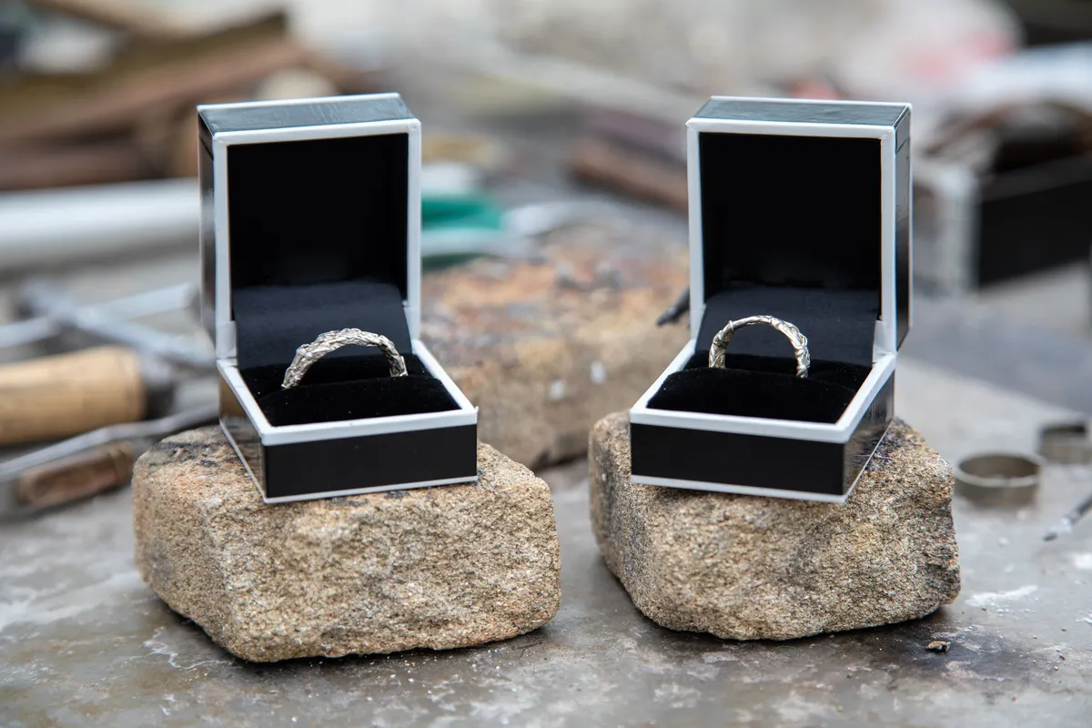 Fabriquez vos alliances en couple