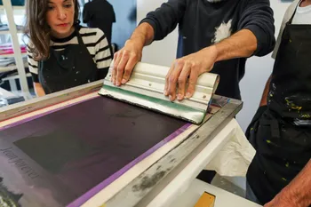 Découvrez la sérigraphie en groupe
