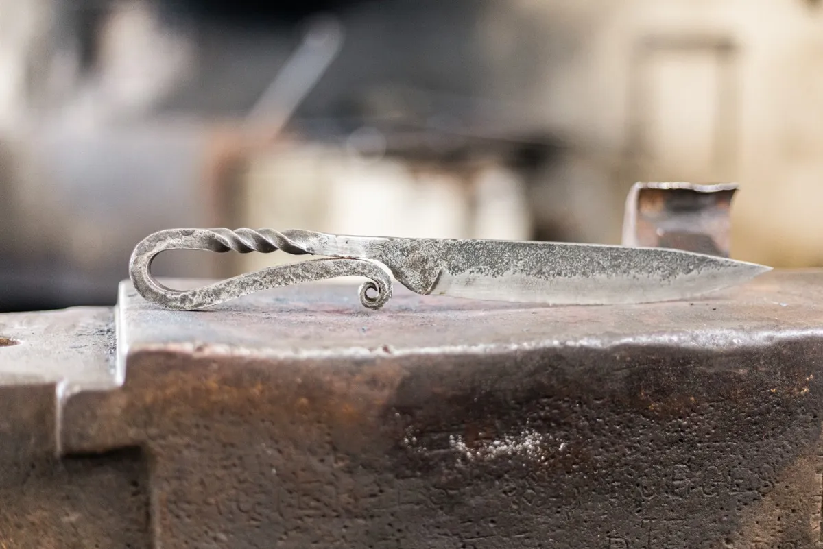 Forgez votre couteau médiéval sur une journée