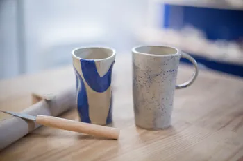 Modelez et décorez votre tasse