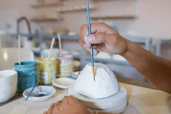 Créez votre ensemble de petit-déjeuner en porcelaine
