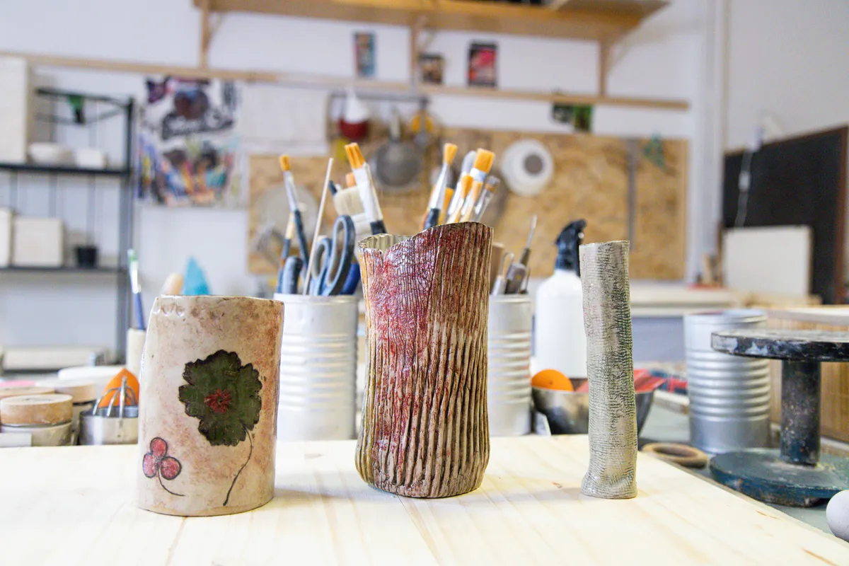 Modelez votre vase en grès