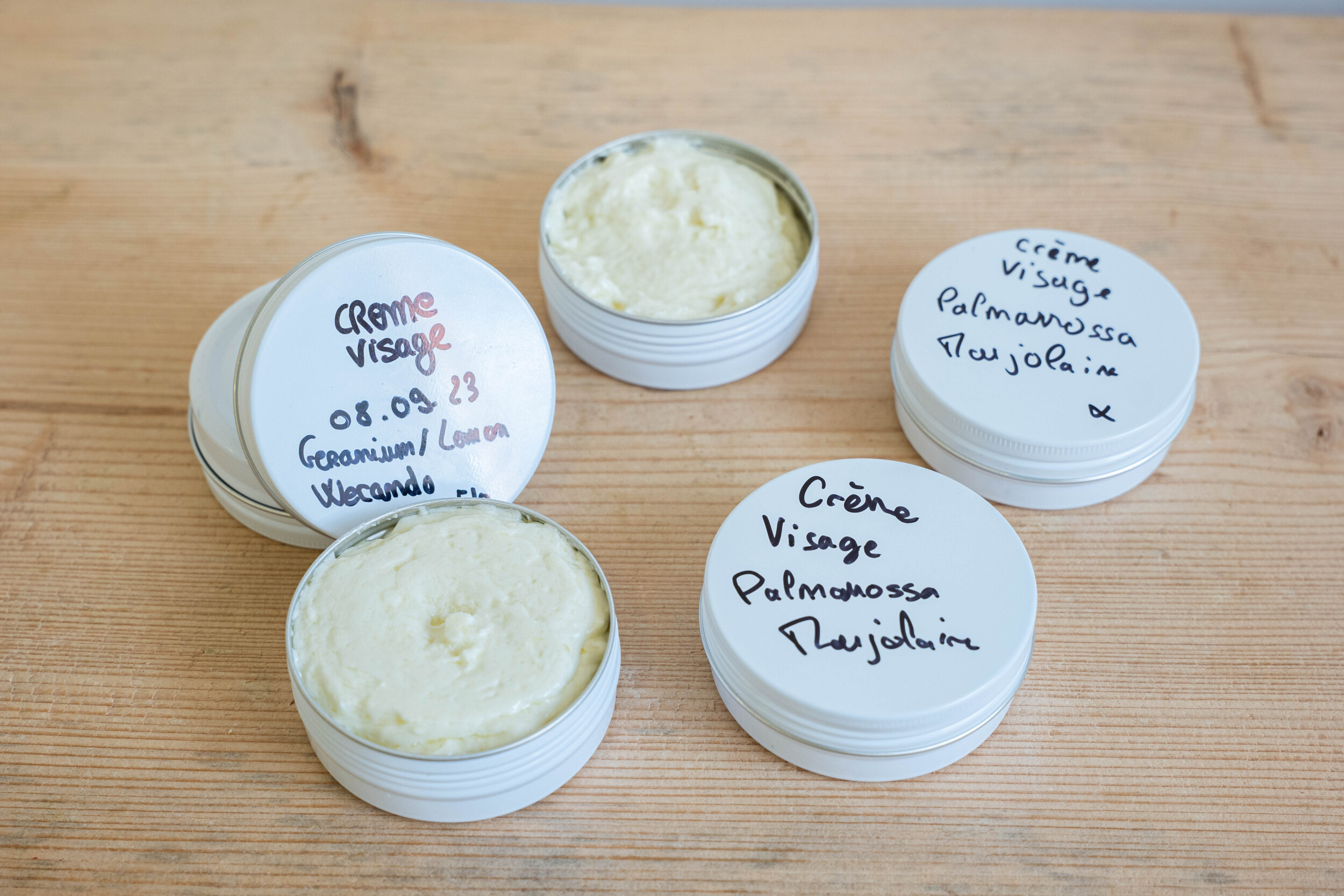 Wecandoo - Fabriquez votre crème de jour au lait de vache bio