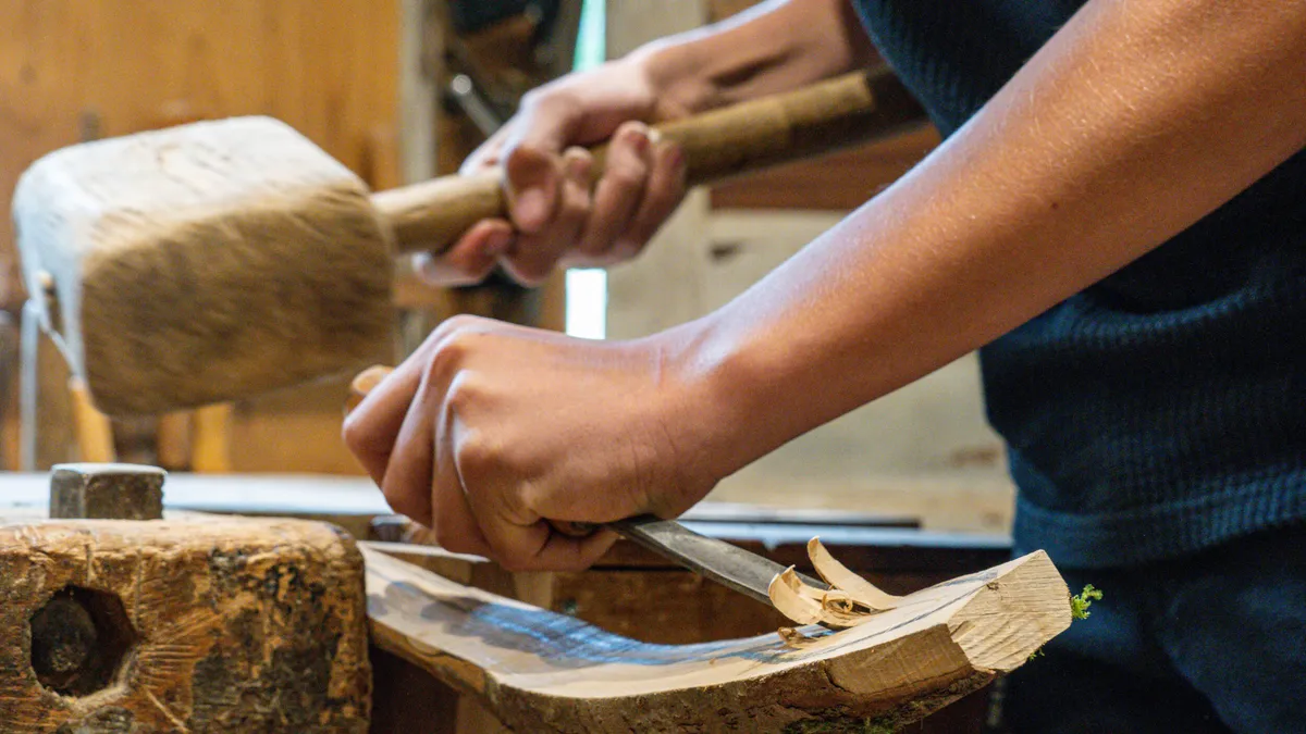 Initiez-vous au tournage sur bois en groupe