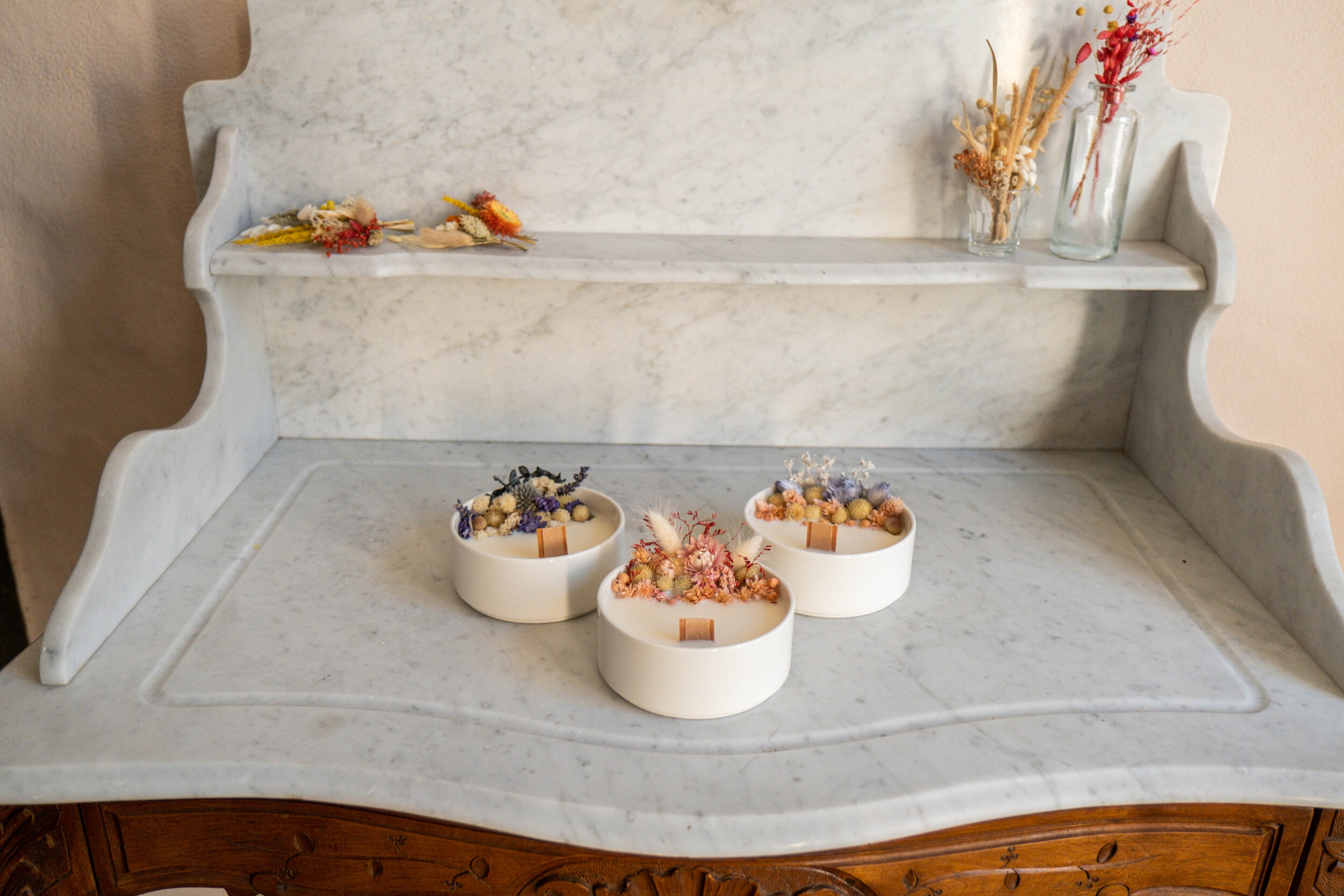 Create your own unique scented candle