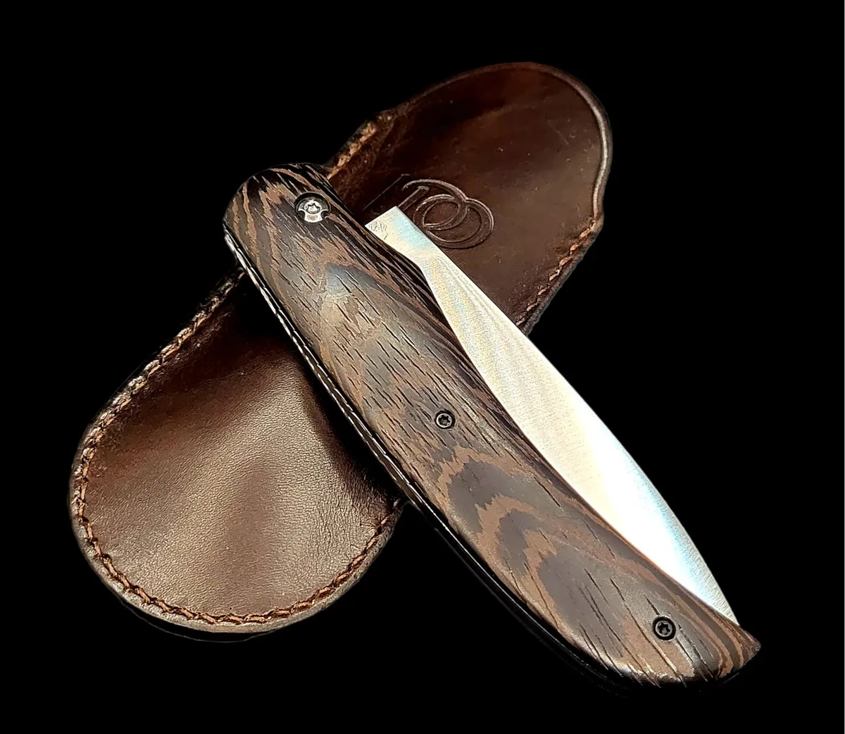 Assemblez votre couteau pliant sur une journée