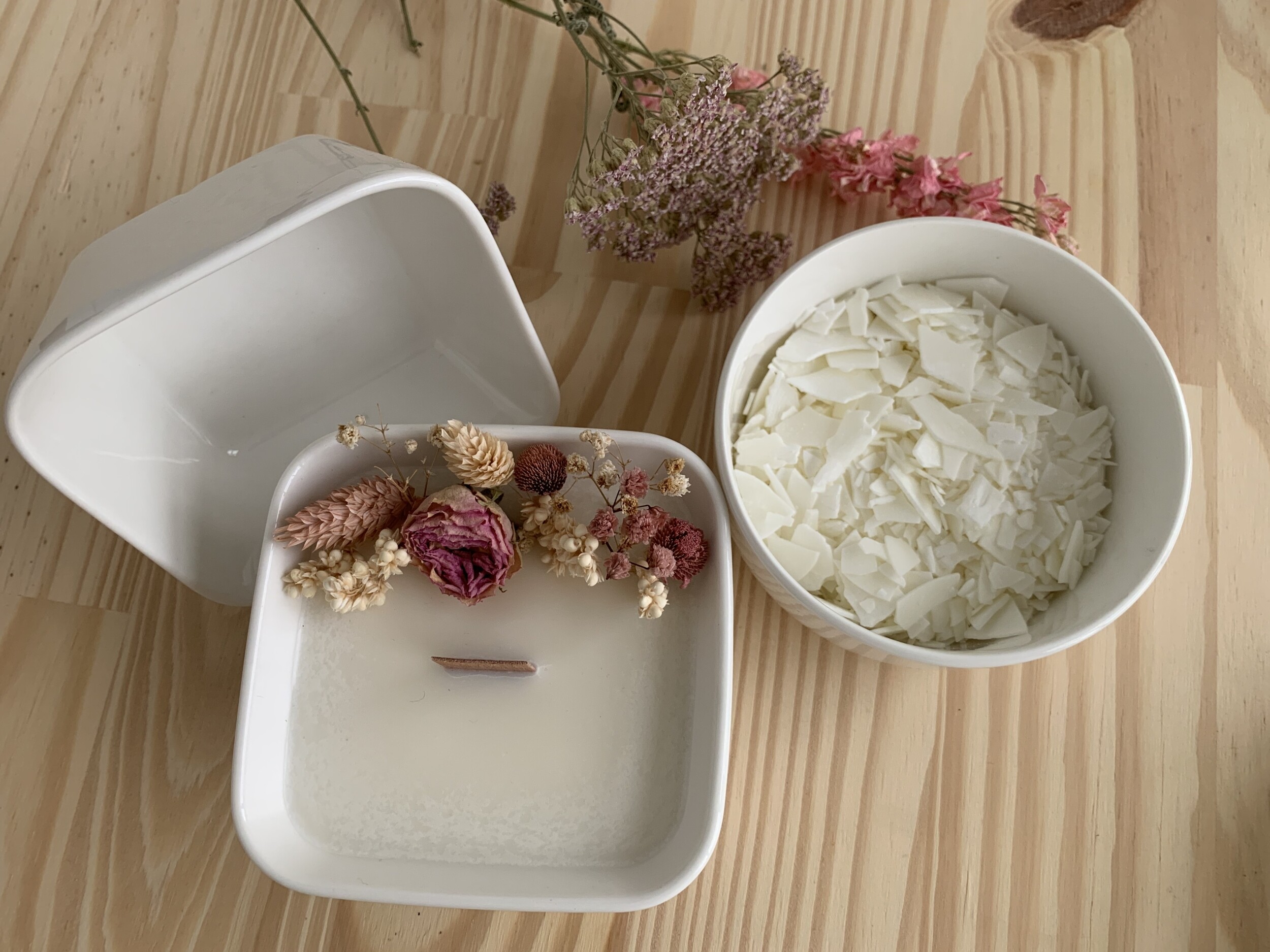 Réalisez votre bougie fleurie parfumée