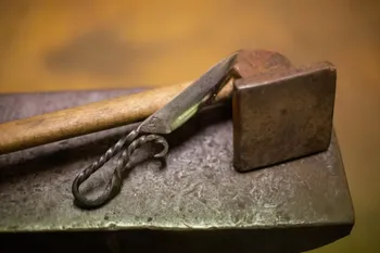 Forgez votre couteau brut de forge sur une journée