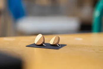 Wecandoo - Fabriquez vos boucles d'oreilles en bois