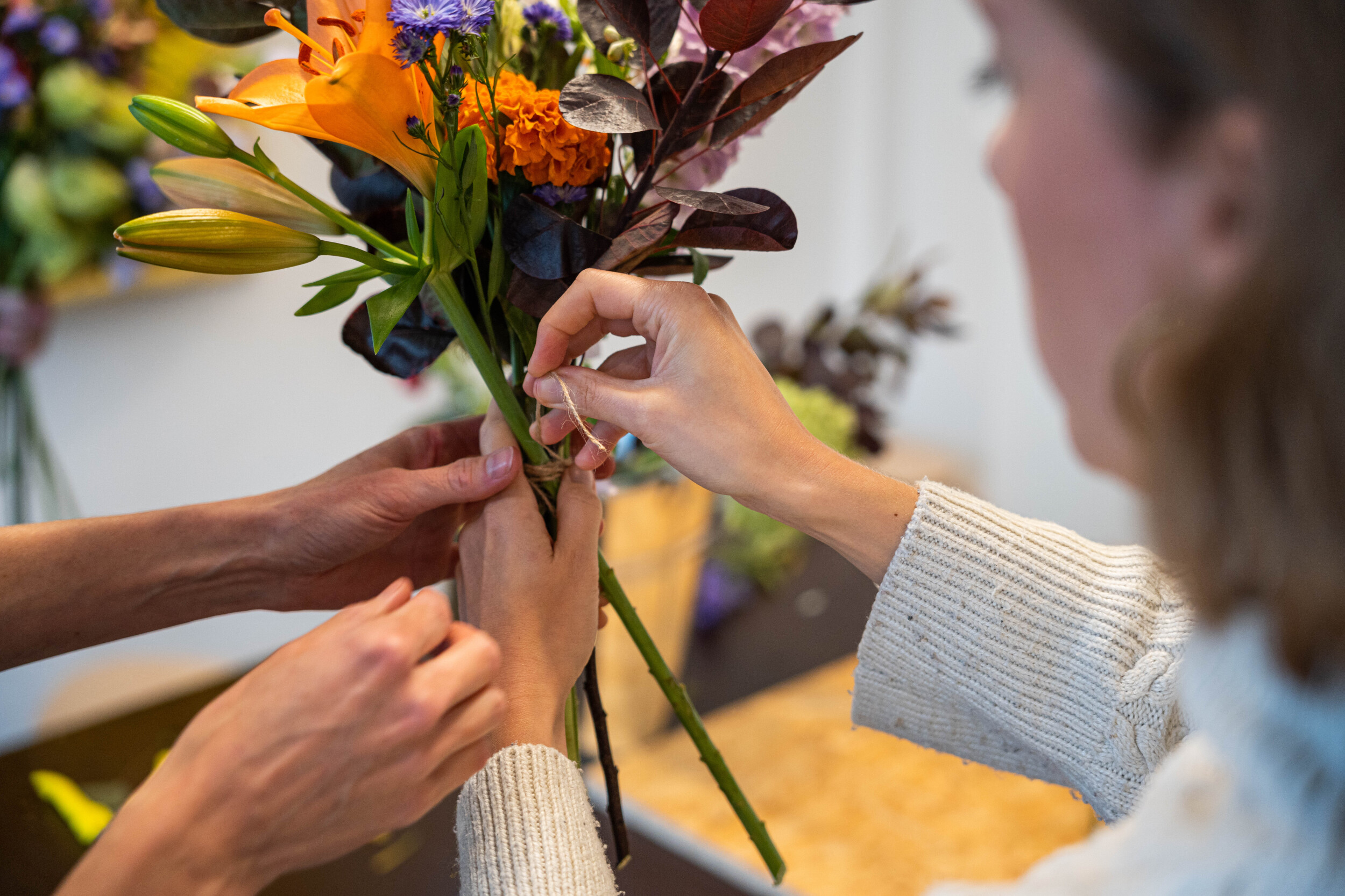 Composez votre bouquet de fleurs fraîches en groupe