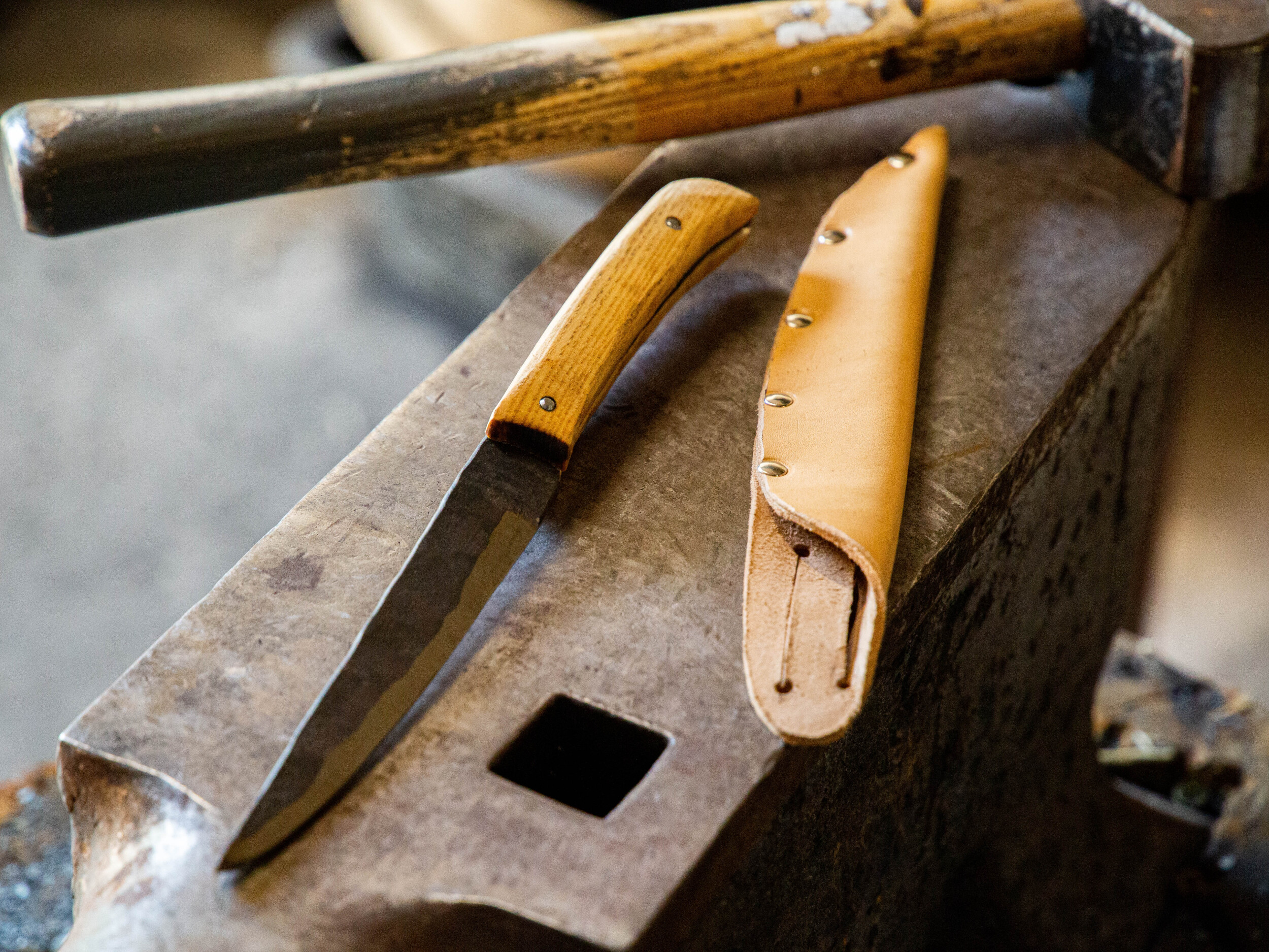 Forgez le couteau de vos rêves et réalisez son étui