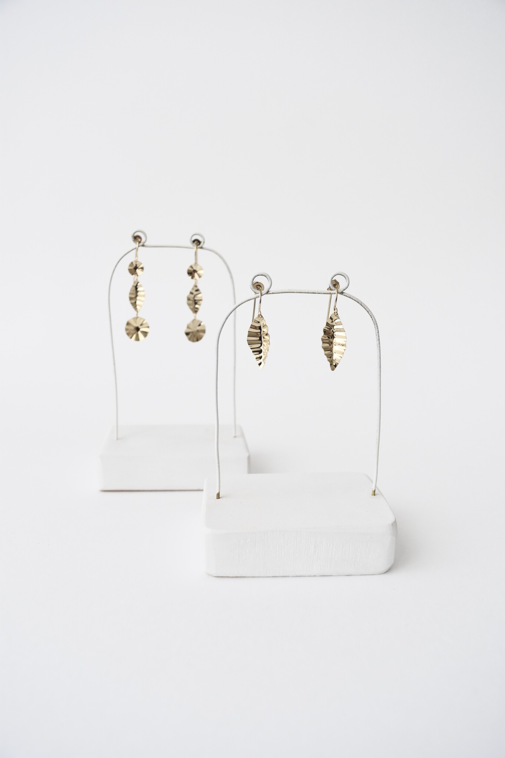 Réalisez votre bijou en laiton froissé