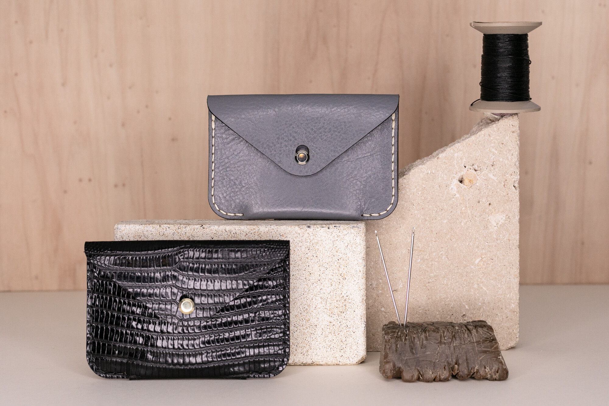 Réalisez vos porte-cartes en cuir avec votre équipe