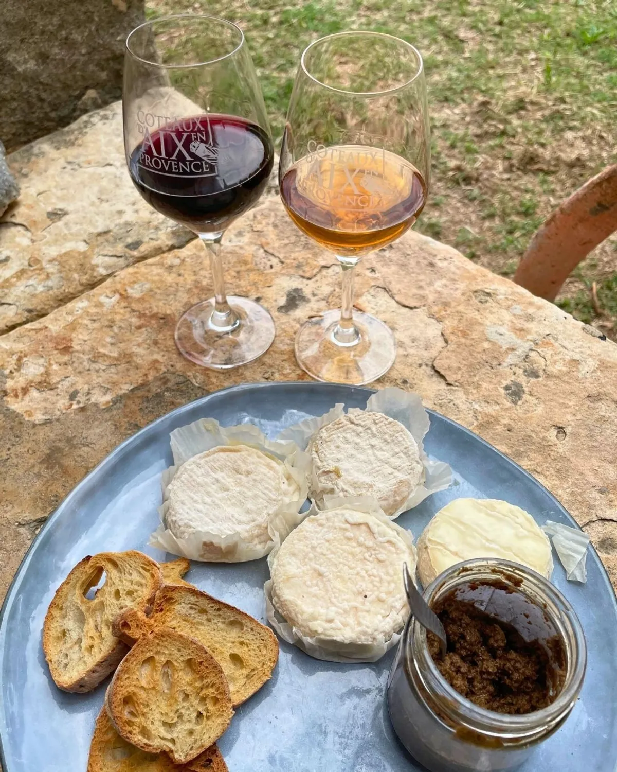 Visitez un domaine et dégustez des vins en groupe