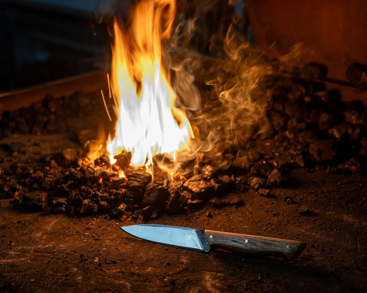 Forgez votre couteau droit sur une journée