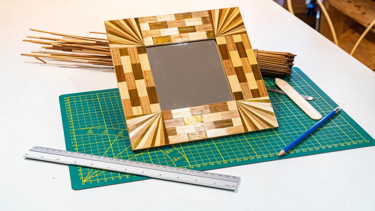 Réalisez votre miroir en paille sur une journée