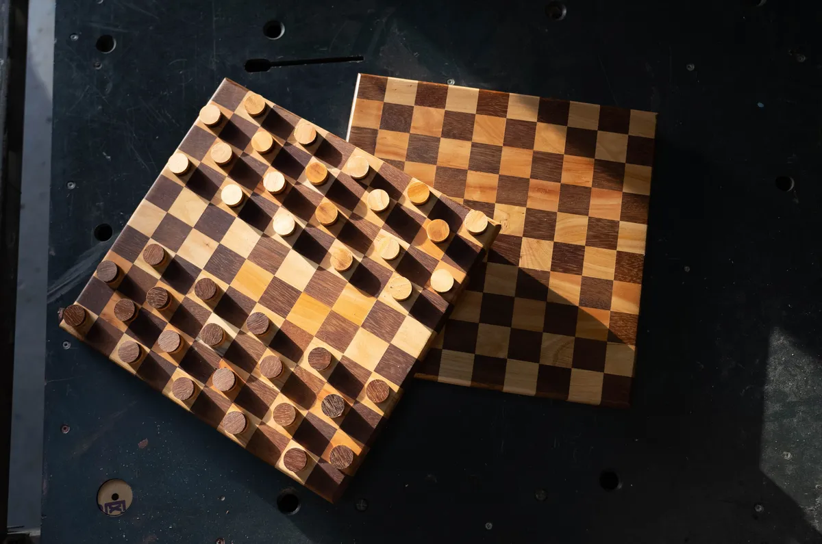 Fabriquez votre jeu de dames en bois - 2 J