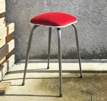 Tapissez votre tabouret vintage