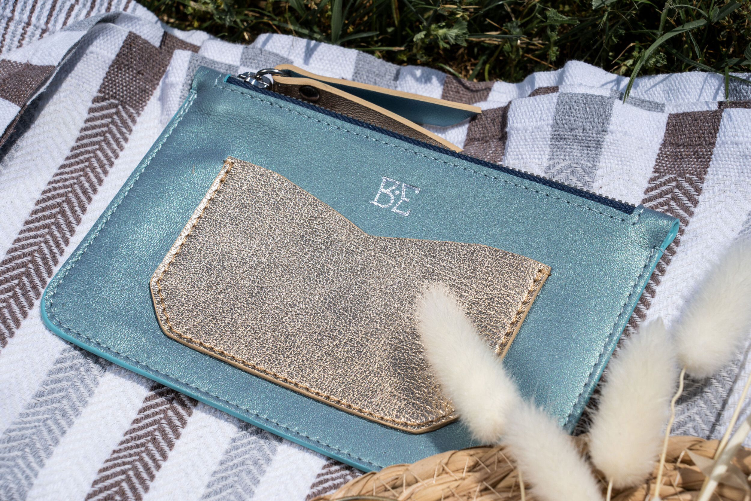 Fabriquez votre pochette zippée en cuir