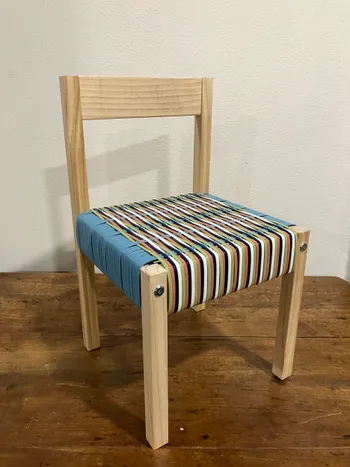 Réalisez votre chaise enfant façon bistrot
