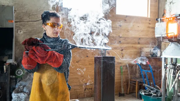 Réalisez votre couteau brut de forge sur une journée avec Rémi - Image n°3 - Wecandoo