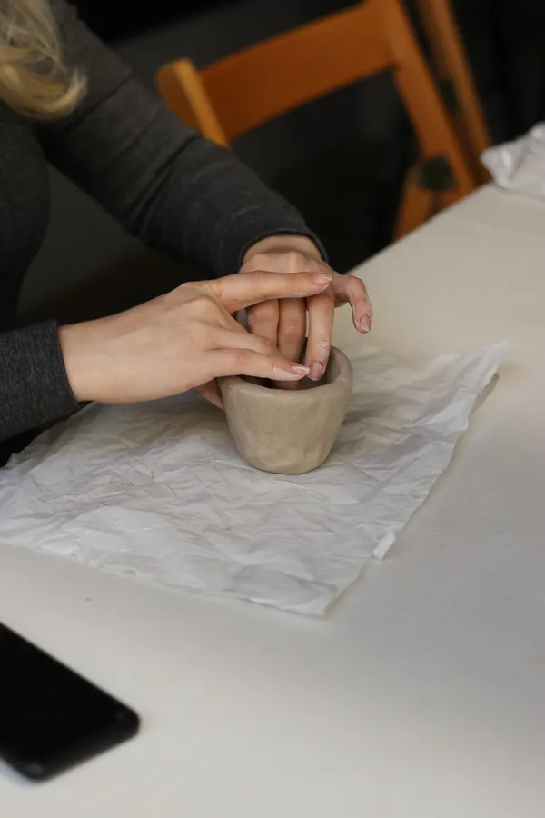 Modelez votre tasse féminine - Image n°2 - Wecandoo