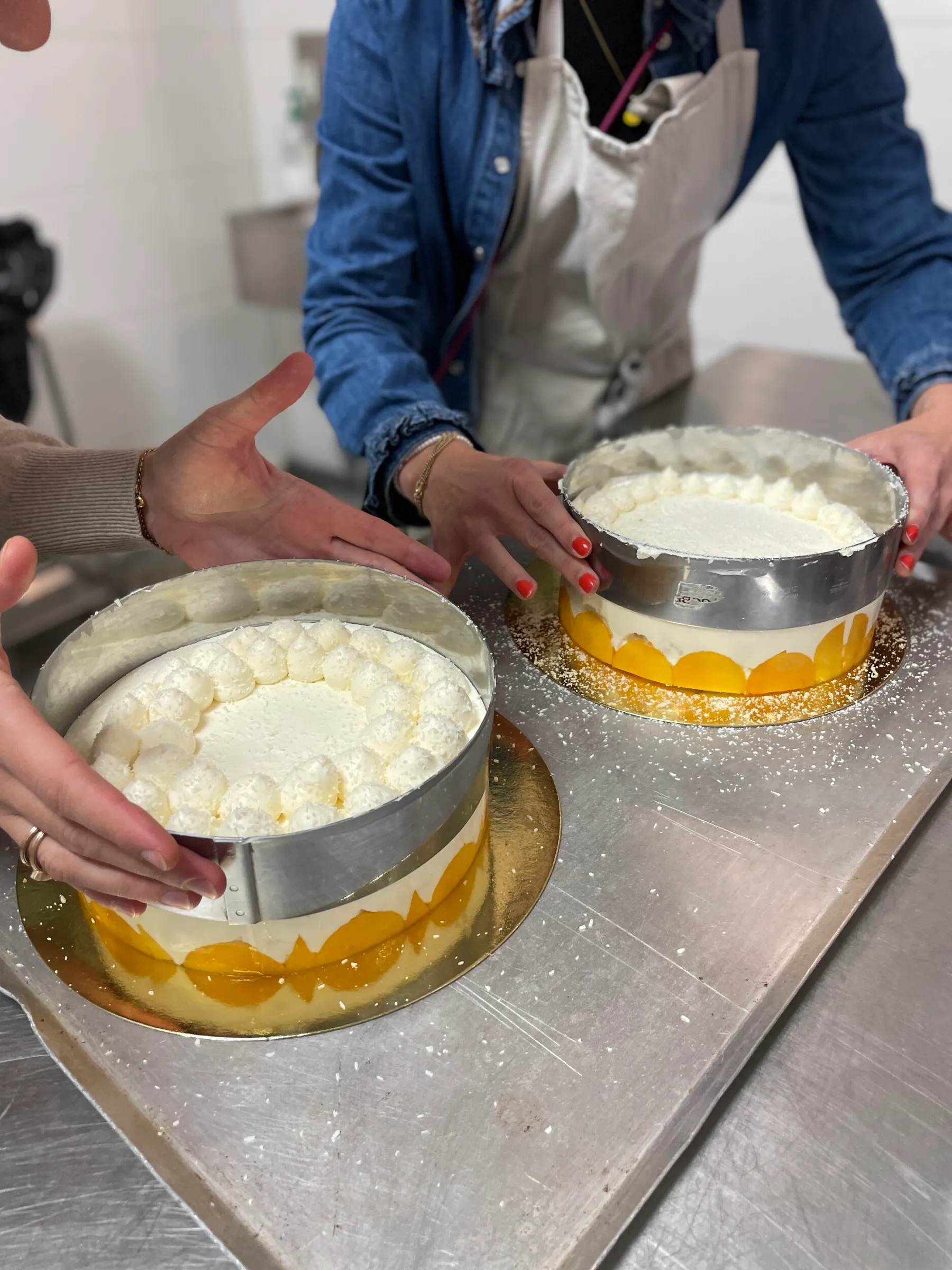 Réalisez votre entremets de saison : le fraisier, le framboisier ou le mangue-coco-passion (selon la saison) - Image n°5 - Wecandoo