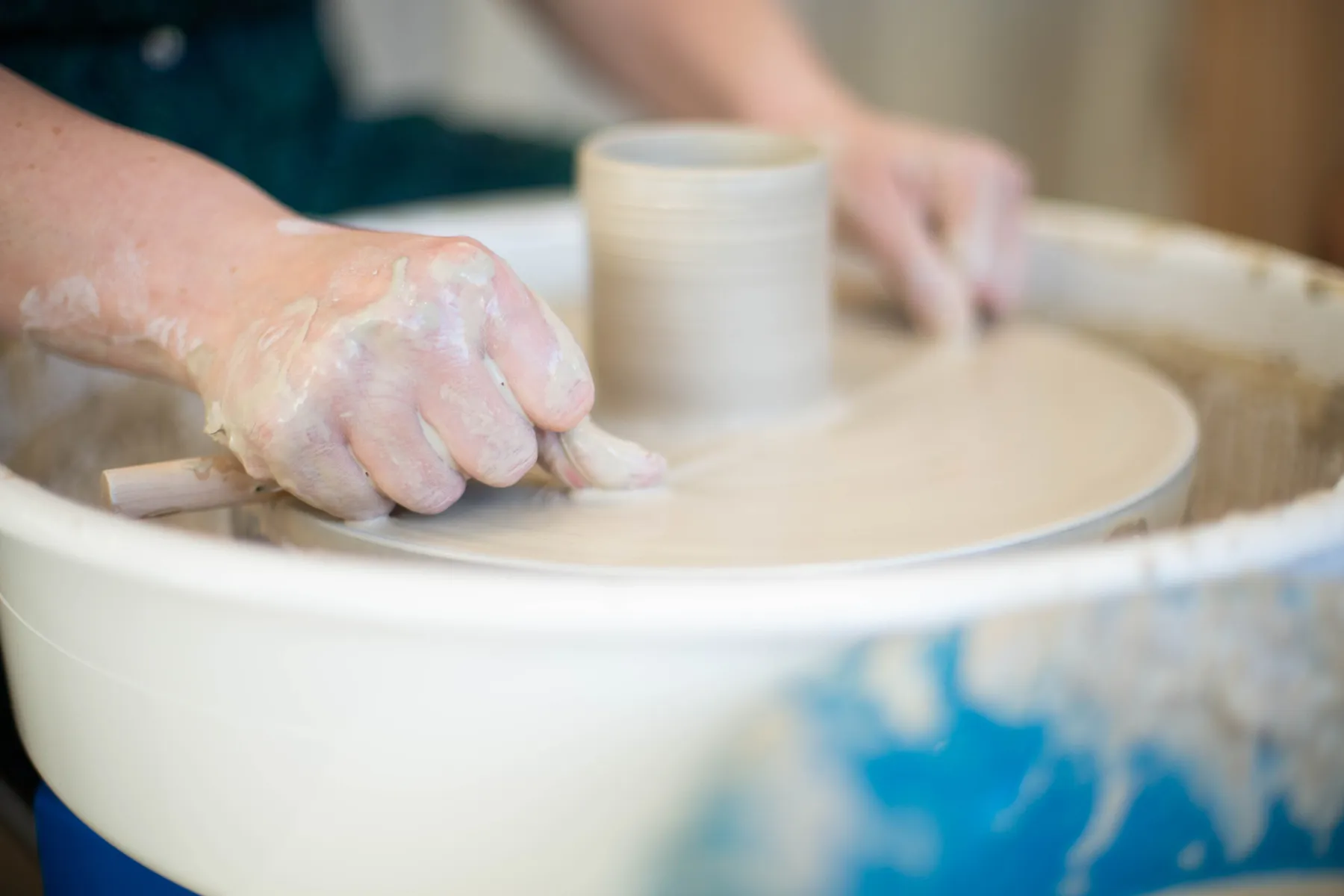 Initiez-vous au tour de potier avec François - Image n°5 - Wecandoo