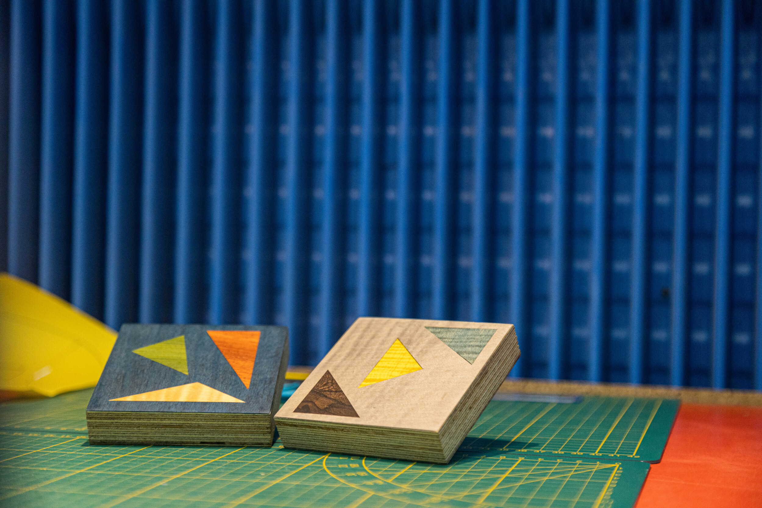 Réalisez vos dessous de verre en marqueterie de bois