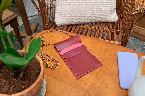 Initiez-vous à la maroquinerie artisanale avec Lauriane - Image n°2 - Wecandoo