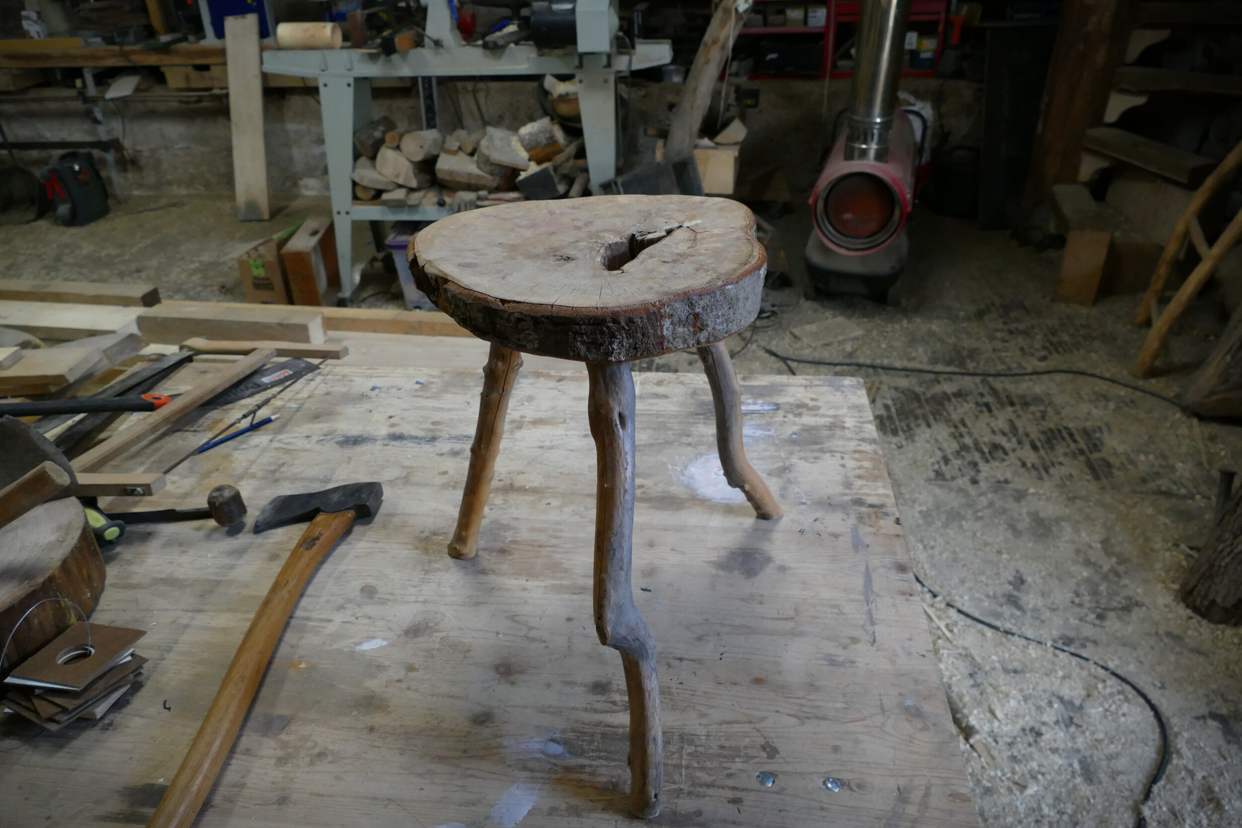 Wecandoo - Réalisez votre tabouret en bois d'inspiration viking en duo - Image n°8