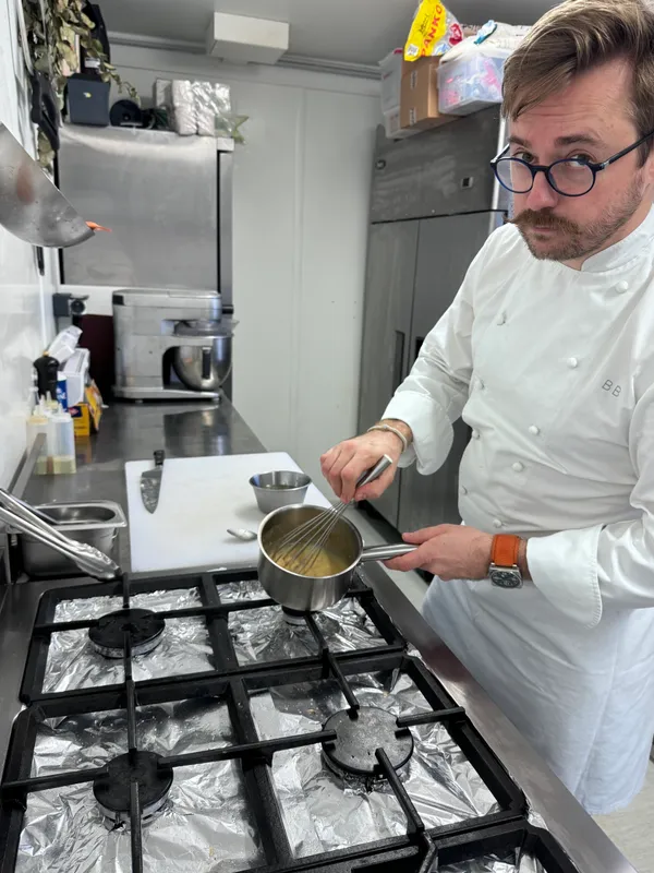 Apprenez à préparer vos sauces avec un chef - Image n°3 - Wecandoo